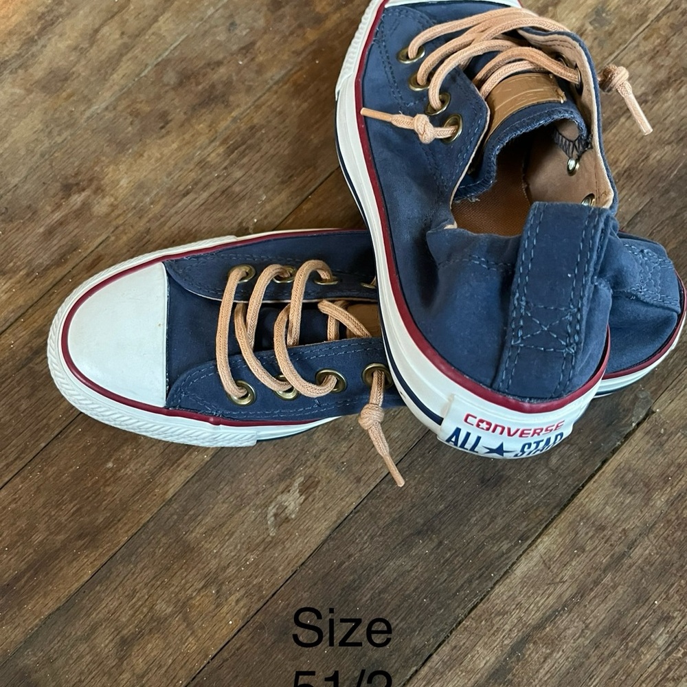 Converse - Picture 2 of 2